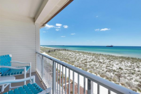 Oceanfront 3bed/3bath townhouse w/ arcades